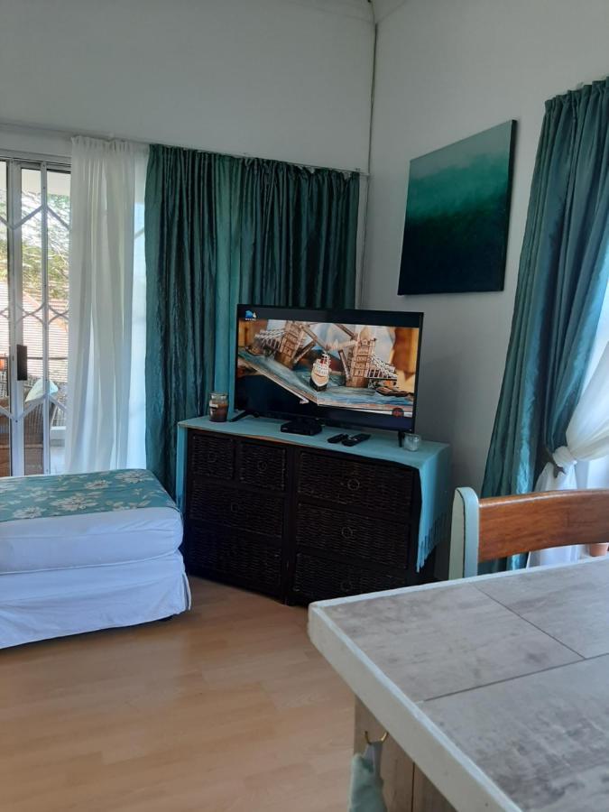 Umtamvuna View Cabanas Port Edward Exterior foto
